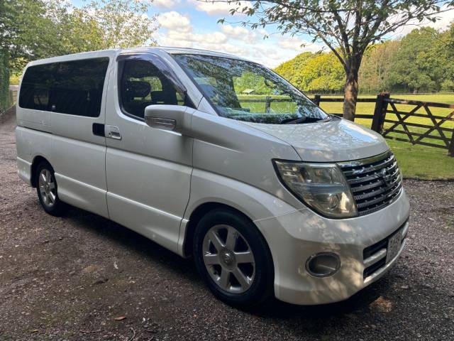 Nissan Elgrand 3.5 V6 Highway Star MPV Petrol White