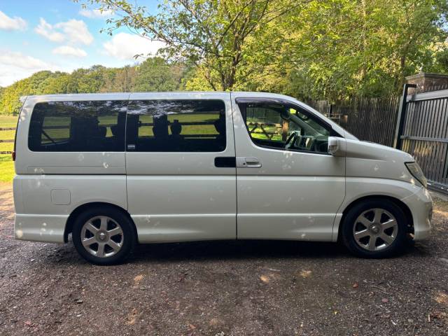 2006 Nissan Elgrand 3.5 V6 Highway Star